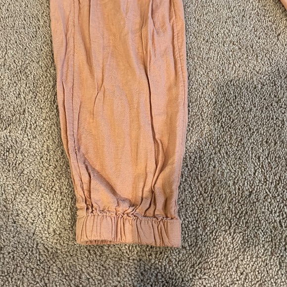 American Eagle light orange pants with buttons and loop belt to tie. Size S - Picture 5 of 5